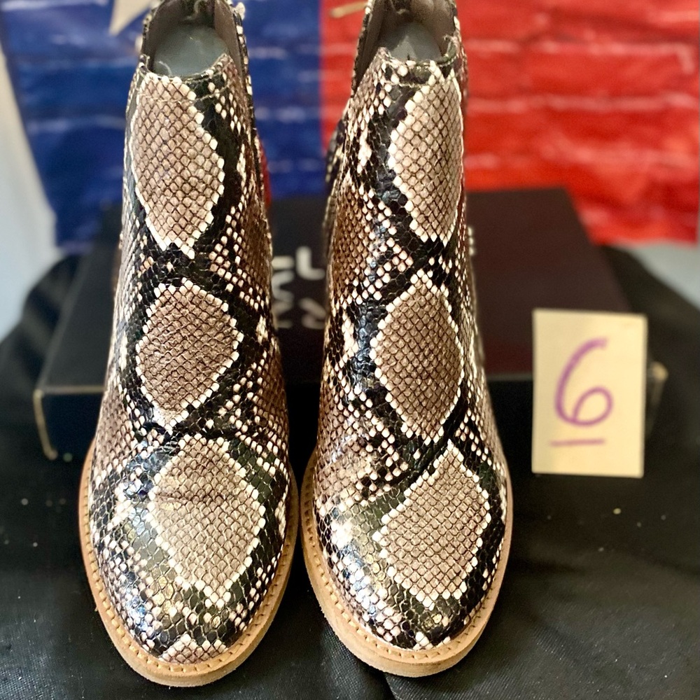 Size 6 Ladies faux Snake skin boots